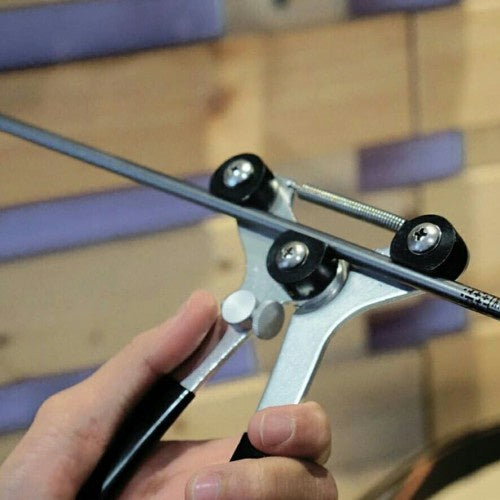 Cartel Arrow Straightener