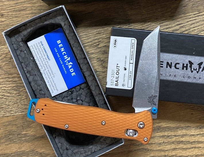 BENCHMADE 537-2301 Bailout