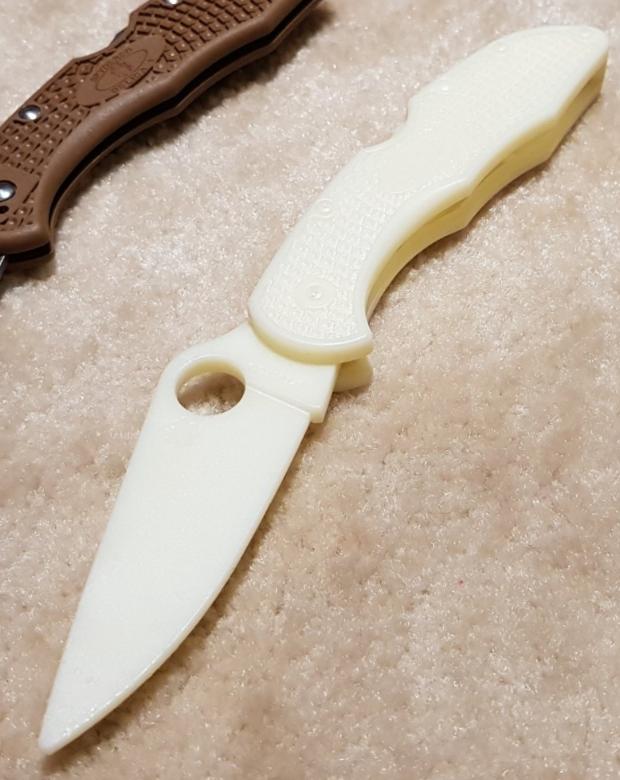 Spyderco Delica 4 plastic knife kit