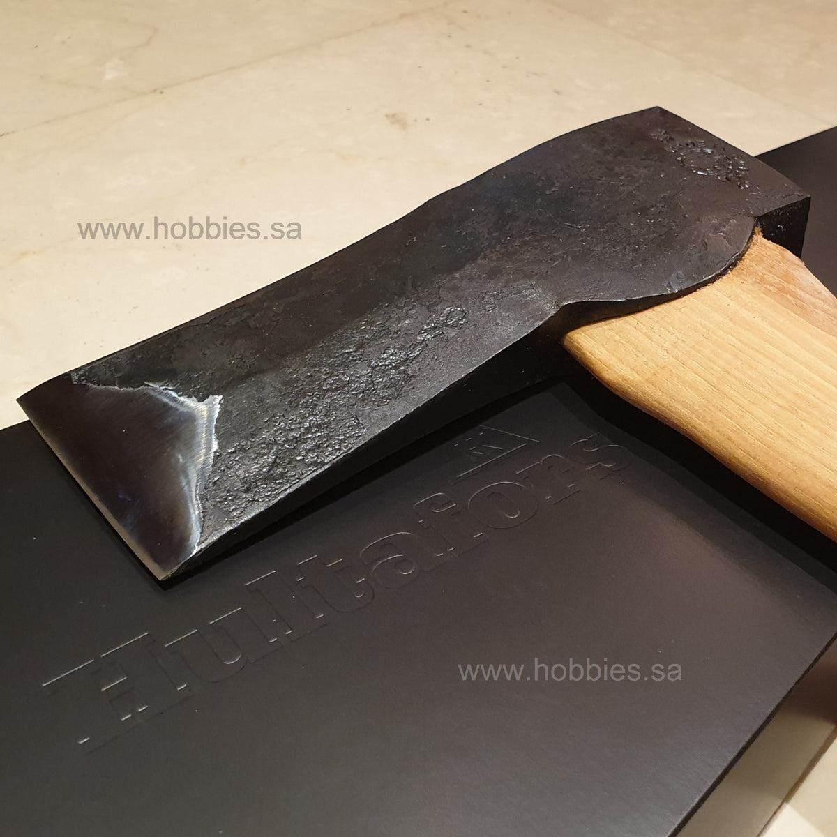 Hultafors Axe - Splitting