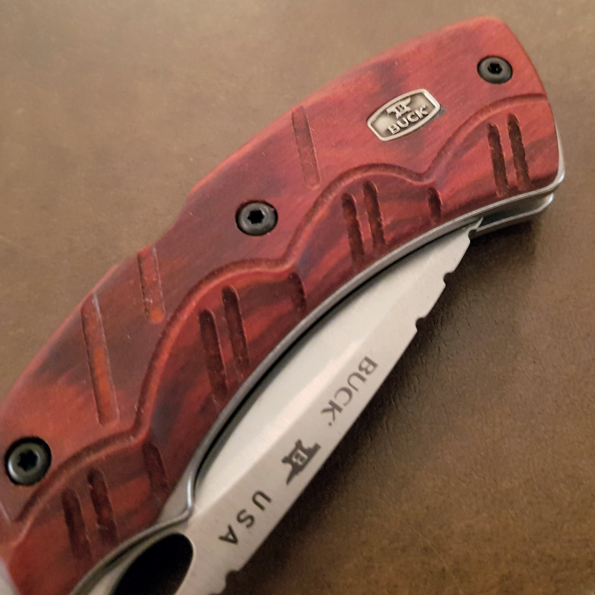 Buck 556 folding knife