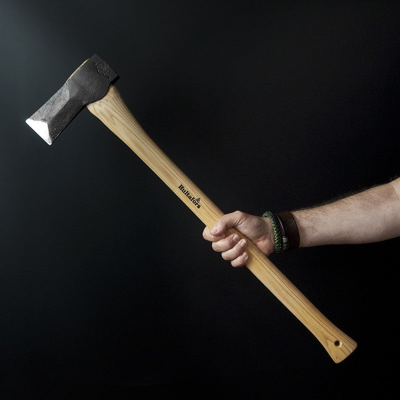 Hultafors Axe - Splitting