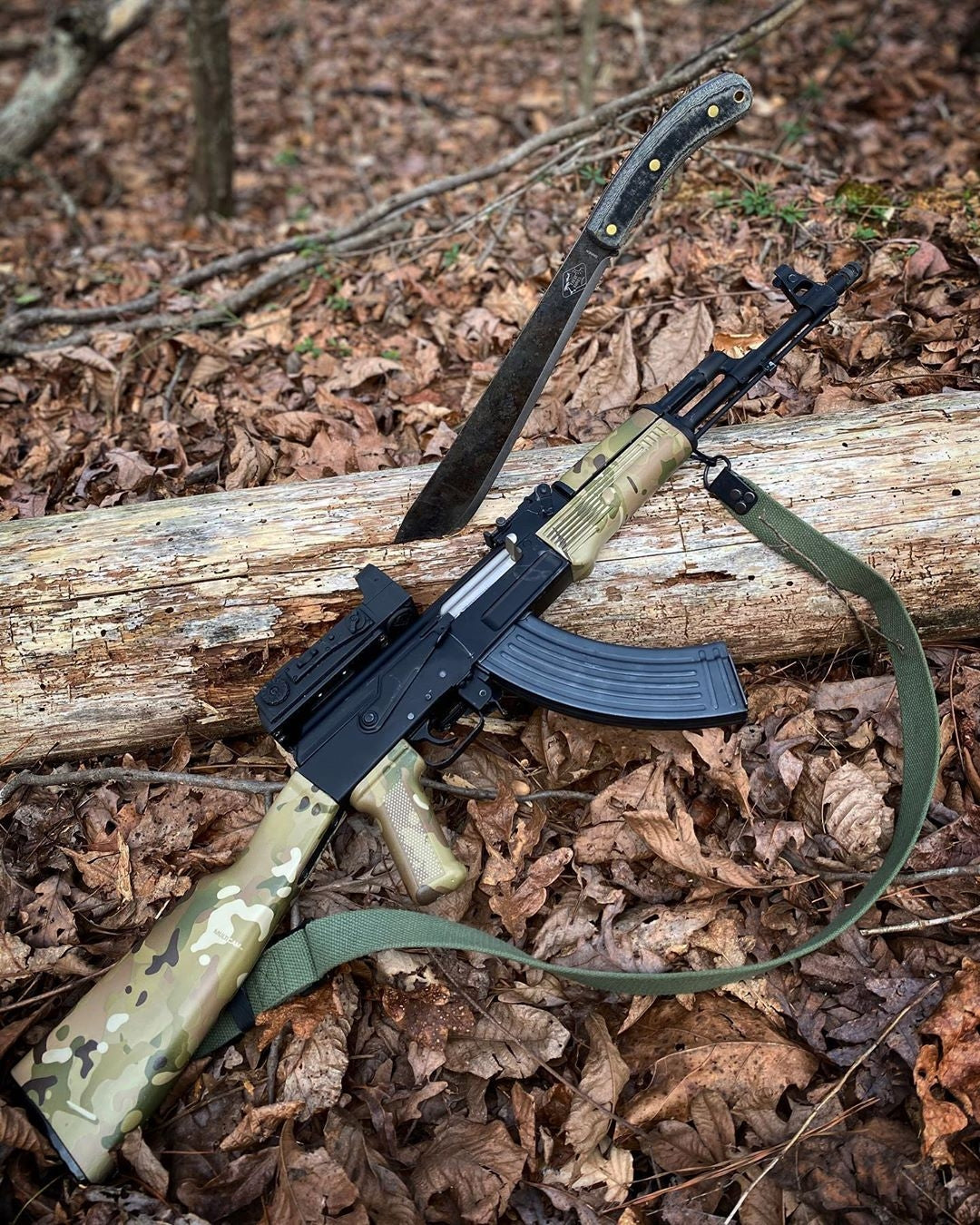 ESEE Expat Darien Machete