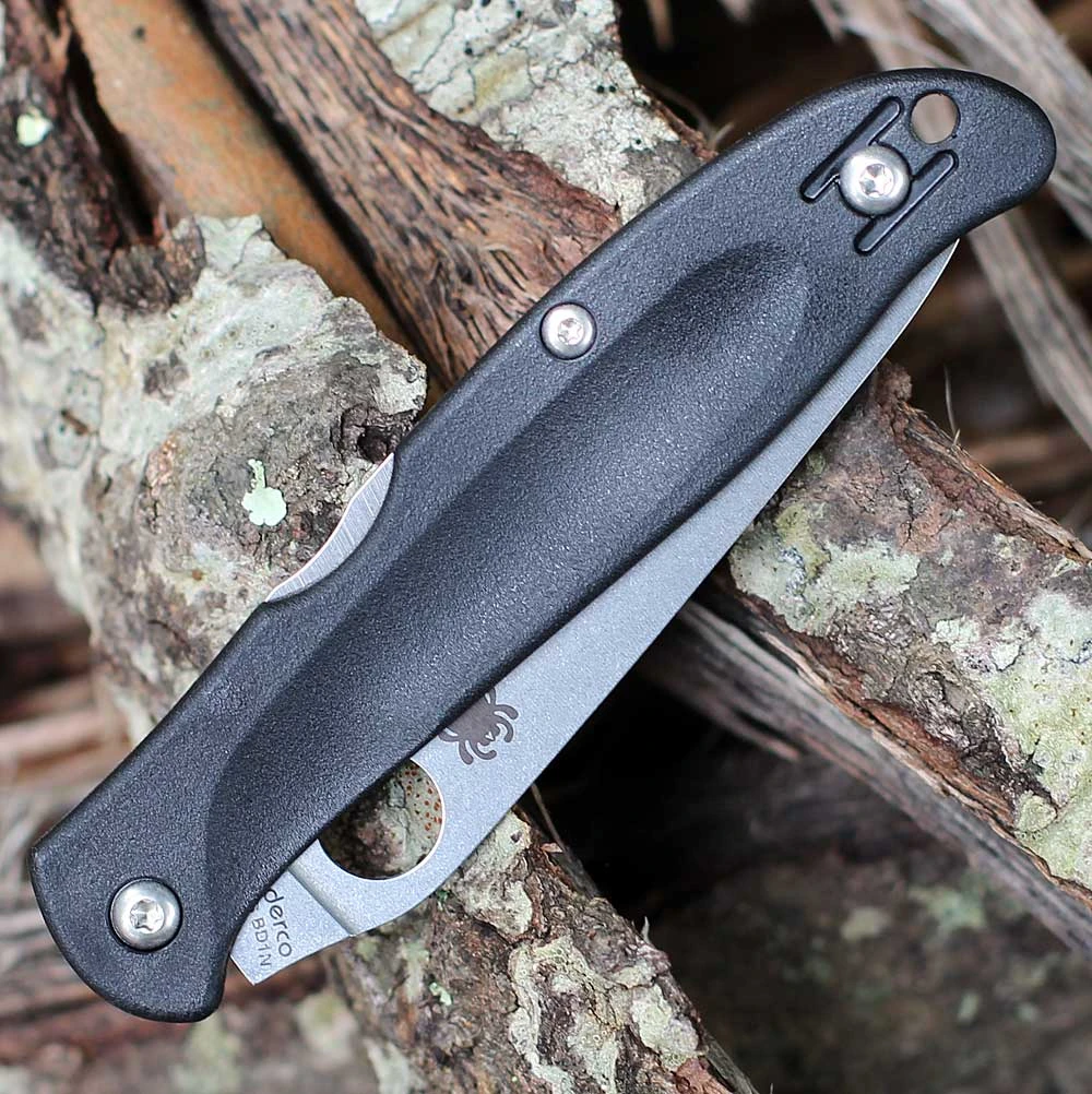 Spyderco Charisma سكين